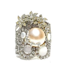 Stunning Cuff Bracelet Vintage Jewels